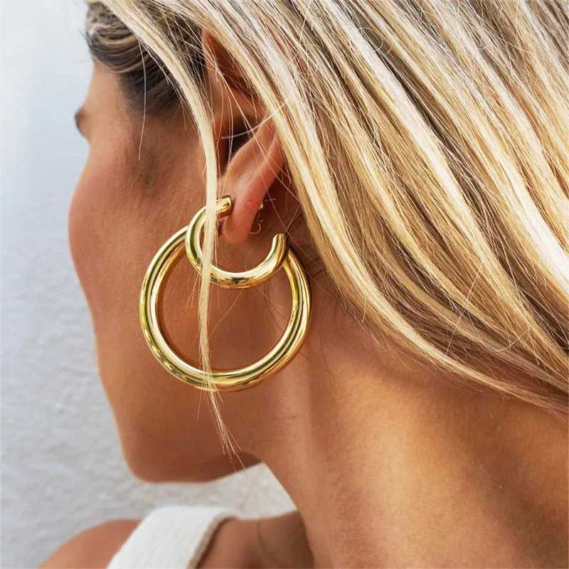 Minimalist C Shaped Piercing Round Circle Hoop Earrings for Women Gold Color Chunky Lobe Earings INS Ear Pierced Chic Jewelry W251013