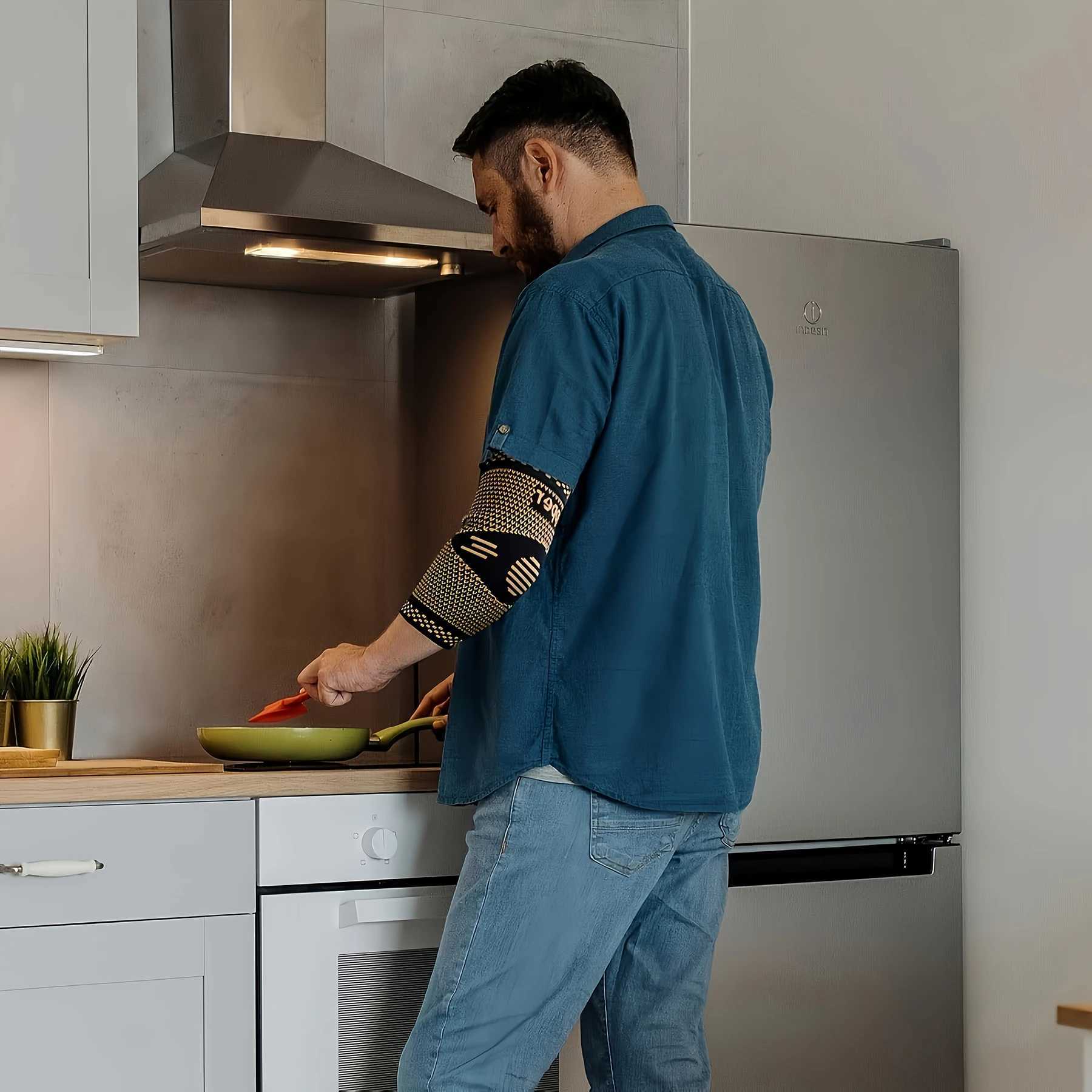 2 Pieces of Copper Ion Sports Elbow Pads Elbow Compression Joint Protective Sleeves Basketball Football and Tennis Fitness Protective Gear C251013