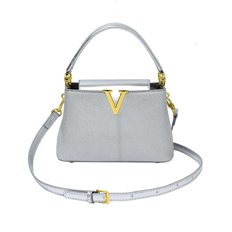 Elegant Designer Bag for Women Versatile Silver Handbag for Women New Fashionable Party Shoulder Crossbody Bag Evening Bag