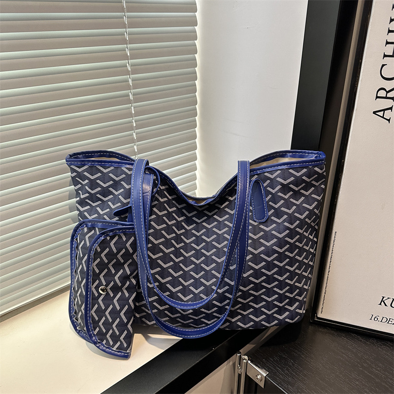 Designer Bag Fashion Print Retro mother-and-child Bag for Women 2025 New Style Large Capacity Tote Bag Commuting Shoulder Bag Free shipping