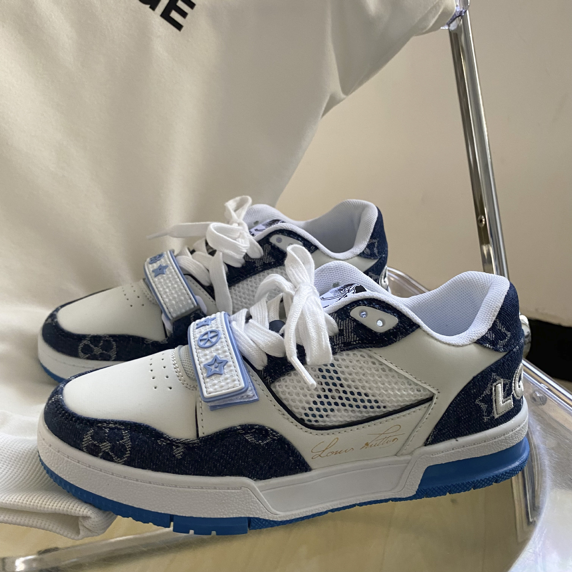 free shipping designer shoes trendy and fashionable casual Velcro board shoes breathable and comfortable versatile sports shoes for woman black blue