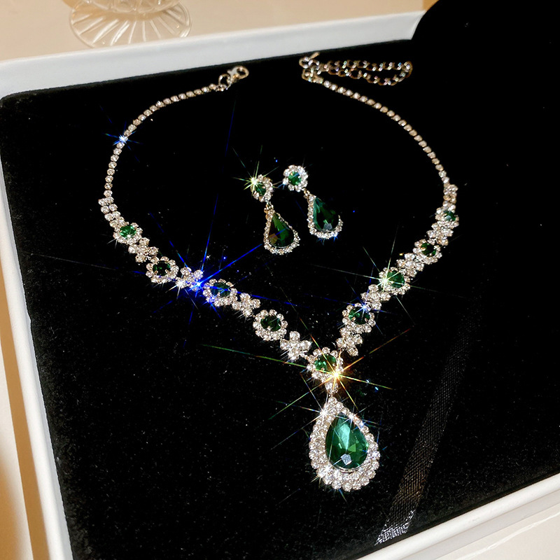 Water Drop Inlaid Diamond Earrings Necklace Light Luxury Fashion Pendant Clavicle Chain Internet Celebrity High-end Jewelry for Women - view 4