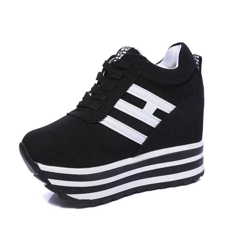 The New Fashion Platform Shoes for Women 2023 Comfortable Nonslip Women Boots Casual Flats Designer Shoes Chunky Sneakers Z251013
