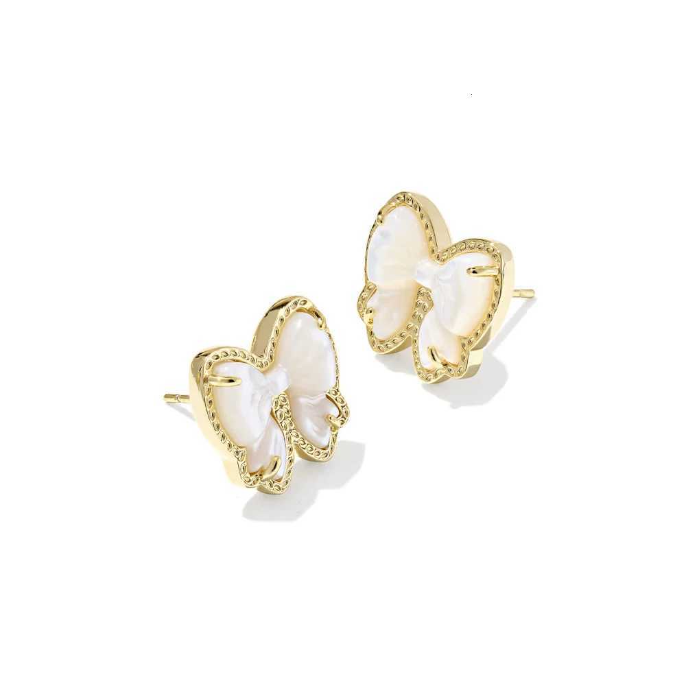 YEEVAA Bow Stud Earrings in Carved MotherofPearl For Party Fashion Jewelry Gift IdeaW251013