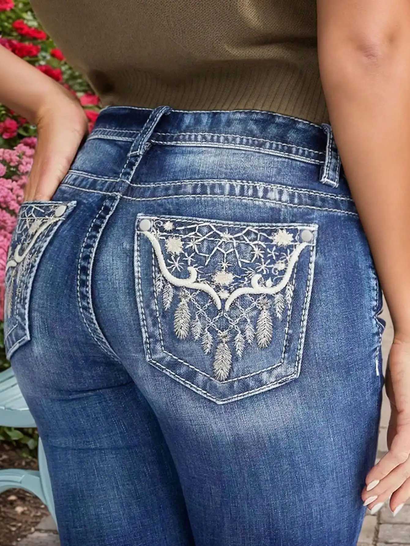 Flare Womens Jeans with Wash Embroidery Stylish and Comfortable Denim Pants for Every OccasionT251013