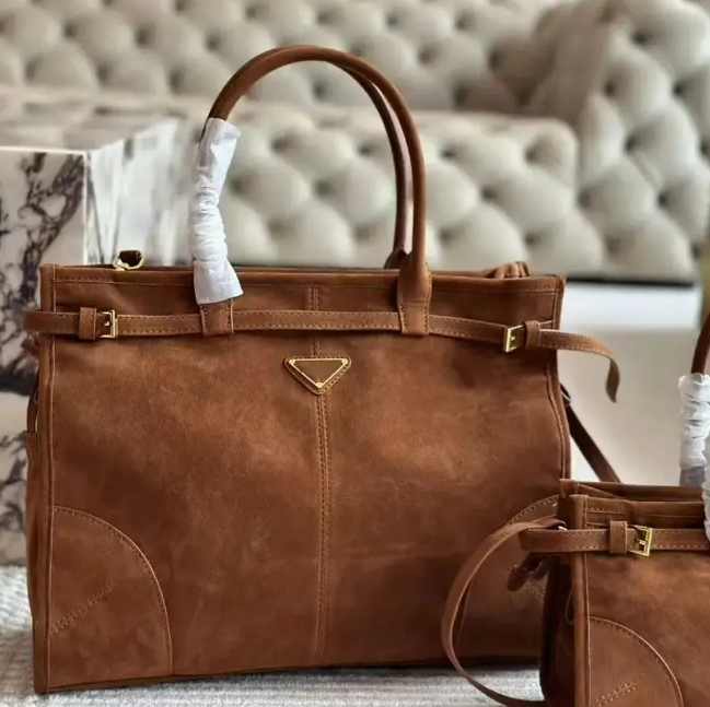 Designer Bag 2000 & 2005 Shoulder Bag Premium Editions Luxury Bag Half Moon Bag Quality Leather Nylon Hobo Bag 3-in-1 Crossbody Bag New Bucket Bag Rhinestone Banquet Bags