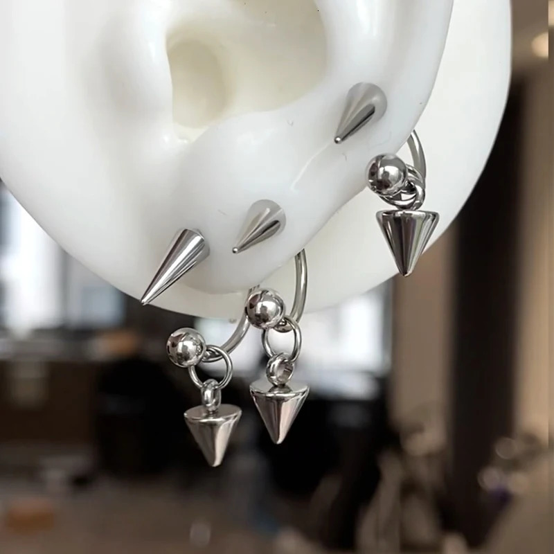 Punk Rivet Earrings for Women Korean Fashion Geometric Earrings Charms Goth Grunge Earrings Accessories Hiphop Fashion Jewelry 251013