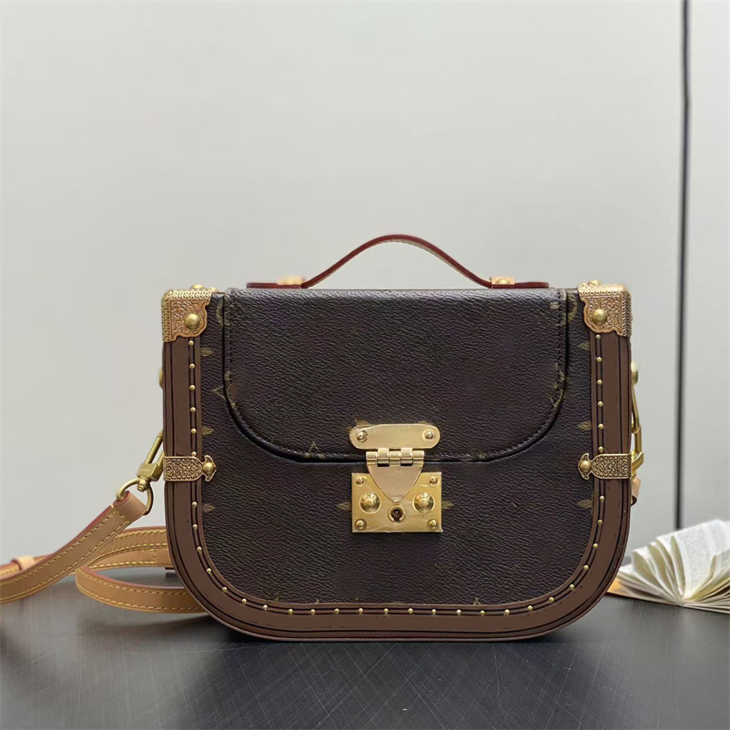 Cases 10a Designer Mirror Quality Hard Box Bag Montsouris Trunk Handbag Genuine Leather Shoulder Bags Crossbody Bag Vintage Round Silhouette trunk Messenger Bag