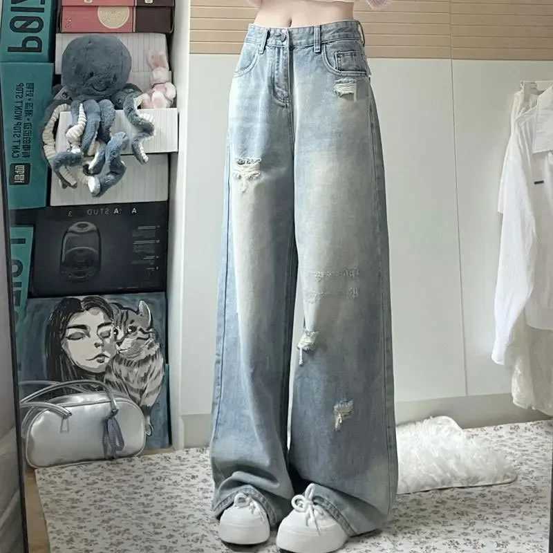 High Waist Wide Leg Straight Cut Jeans Womens Light Wear Distressed Design plus Size Pear Shape Hole Denim PantsT251013