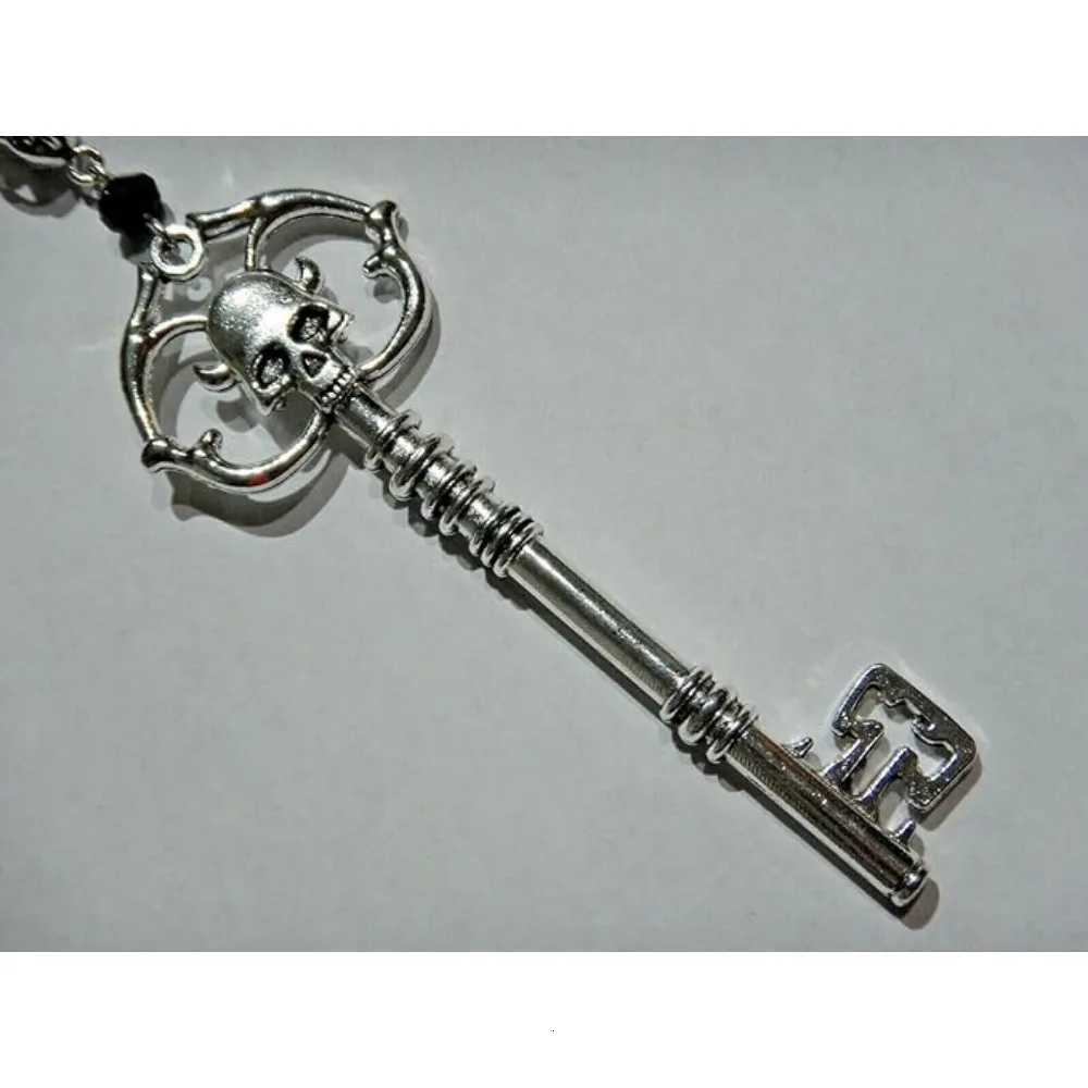 Trendy Europe and The United States Gothic Party Dark Skull Lover Key Necklace designer necklace for jewelry woman necklace designer for women Y2K nec