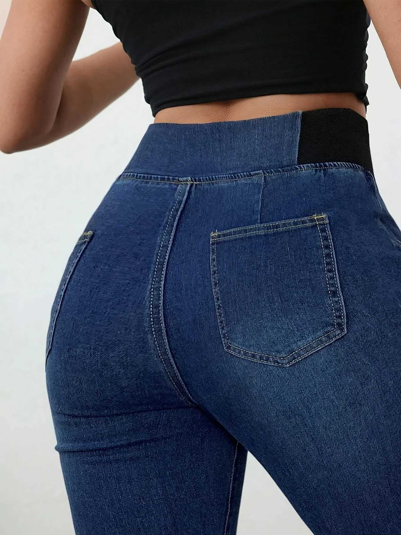 Comfortable sexy and fashionable blue jeans for ladiesT251013