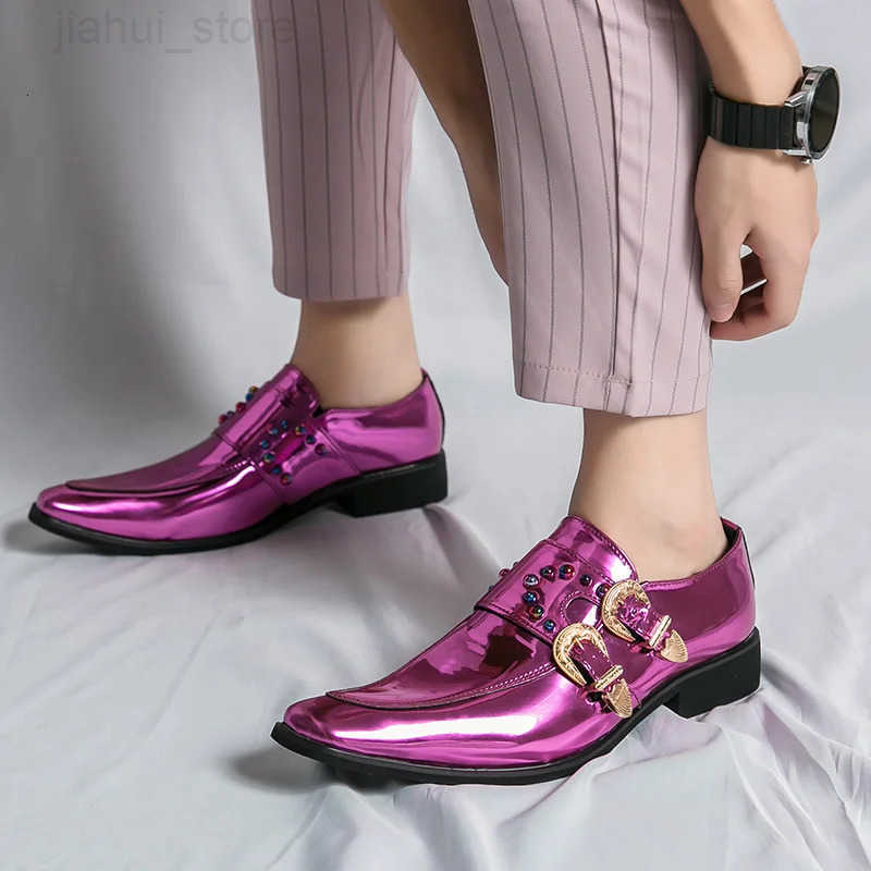 Hot Luxury Pink Mens Patent Leather Shoes Designer High Quality Pointed Chelsea Formal Shoes Man Dress Wedding Party Shoes Men M251013