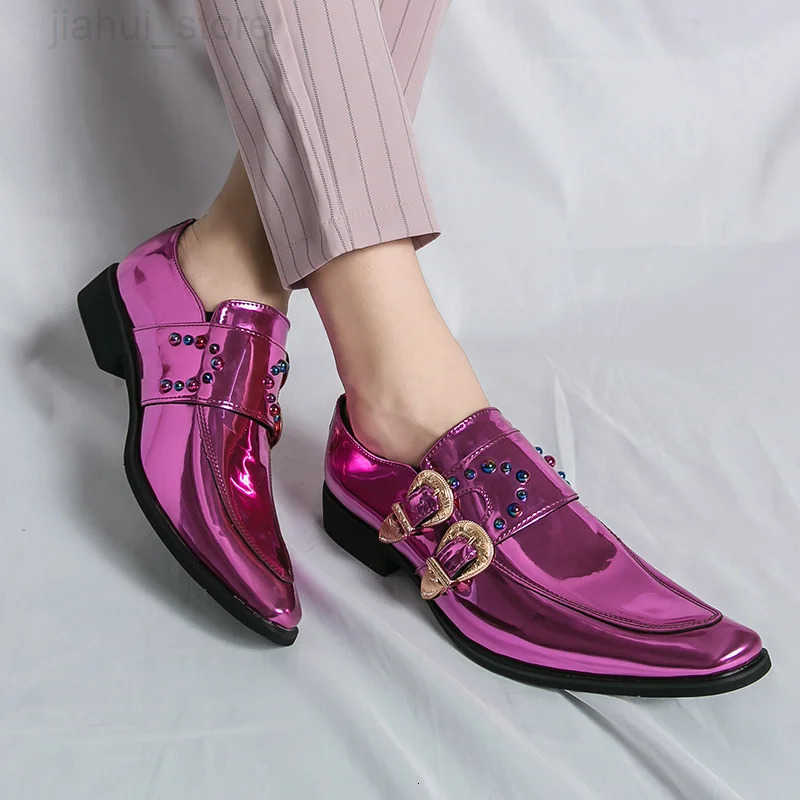 Hot Luxury Pink Mens Patent Leather Shoes Designer High Quality Pointed Chelsea Formal Shoes Man Dress Wedding Party Shoes Men M251013