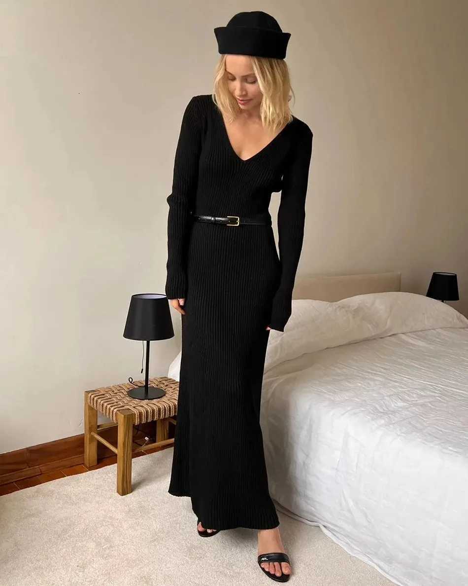 Winter Warm Womens Knitted Dress Elegant V Neck Thick Aline Dress Brown Long Sleeve Vintage Midi Casual Dresses for Women M251013