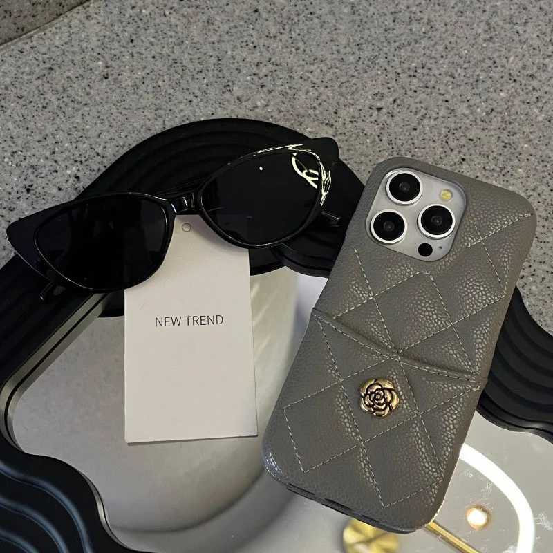 Luxury Fashion Camellia Flower Card Slot Holder Lambskin Leather Case Cover For iPhone 17 Air 16 15 14 13 Pro Max Plus J251202