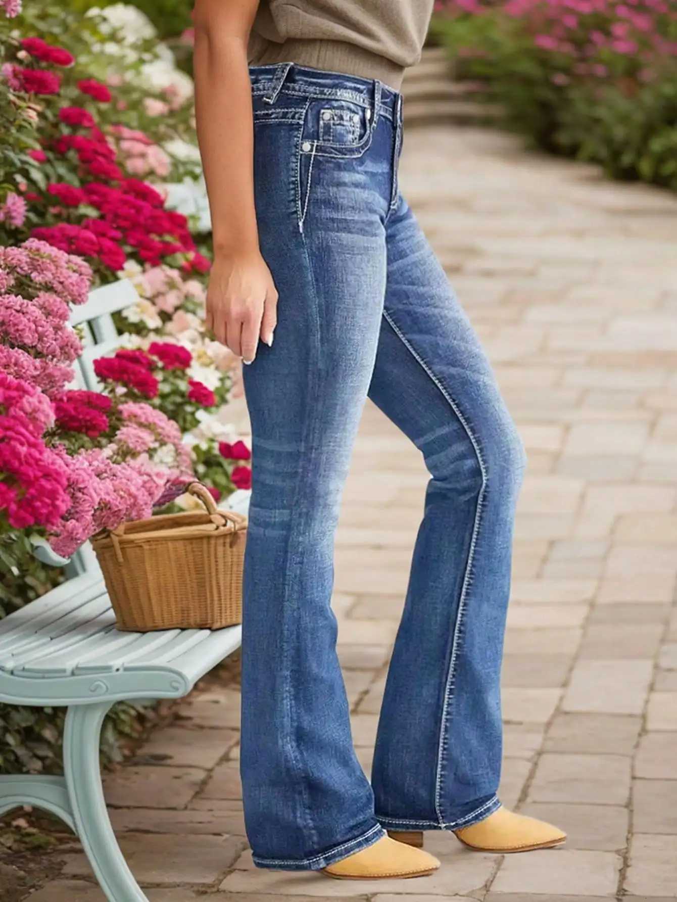 Flare Womens Jeans with Wash Embroidery Stylish and Comfortable Denim Pants for Every OccasionT251013