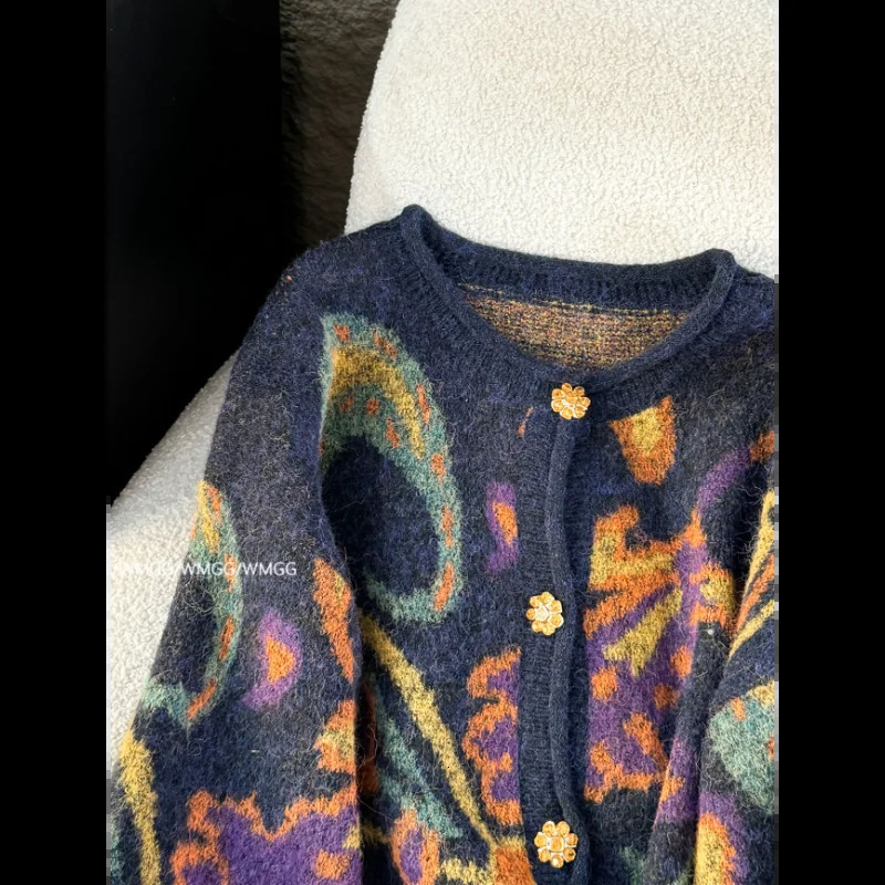 Sweater Cardigan for Women Winter Thickened Metal le Retro Fashionable Embroidery Soft Glutinous Lazy Knitted Jacket 251009