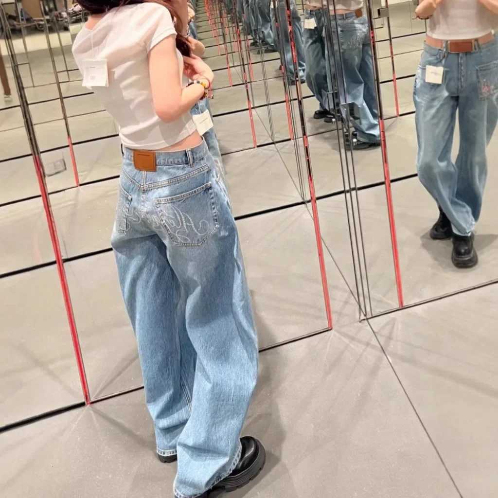 AWang1 Slimming Straight Leg Old Fashioned Washed Denim Jeans High Waist Casual Long Trousers for Women New ArrivalT251013