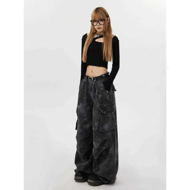 Loose Fit Womens Jeans Plus Size Casual Wide Leg Denim Pants American Streetwear Camouflage Snake PatternT251013