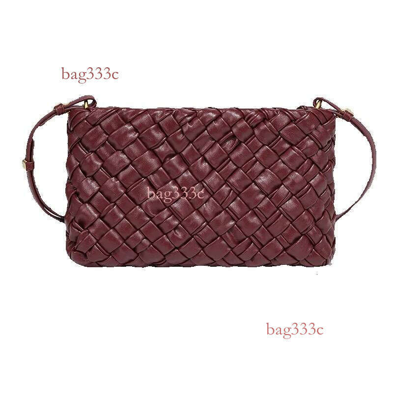 Light Luxury Niche French Underarm New High-Quality Hand-Woven Exquisite Crossbody Single Shoulder Small Square Bag Cowhide Woven Bag
