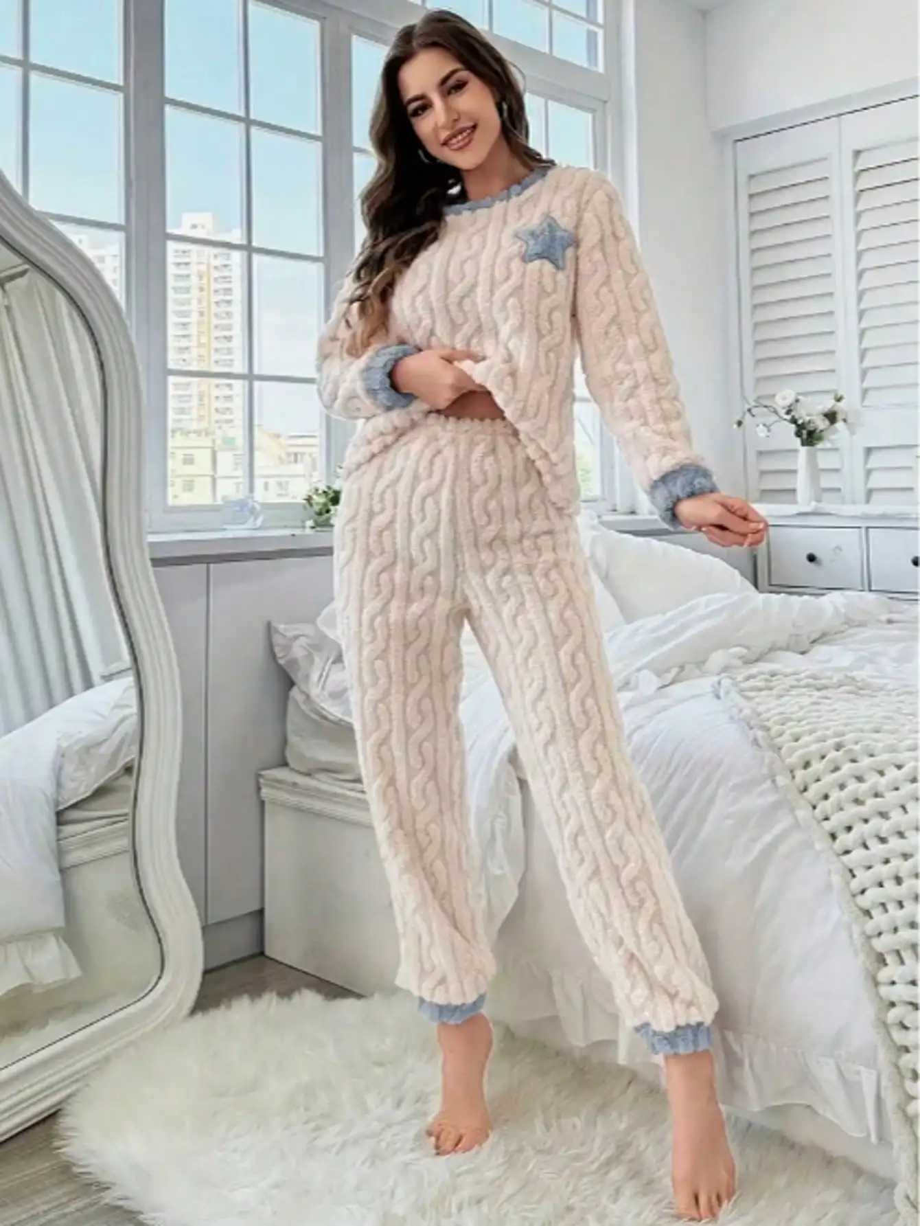 2piece set of womens autumn and winter pajamas thick pants roundneck embroidered fivepointed star cute cartoon warm suit Y251013