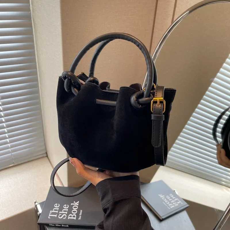 Designer New Fi Simple Wens Shoder Bags Luxury Designer Bags for Wen Solid Classic High Quality Ladies Messenger Bags1 Y251120