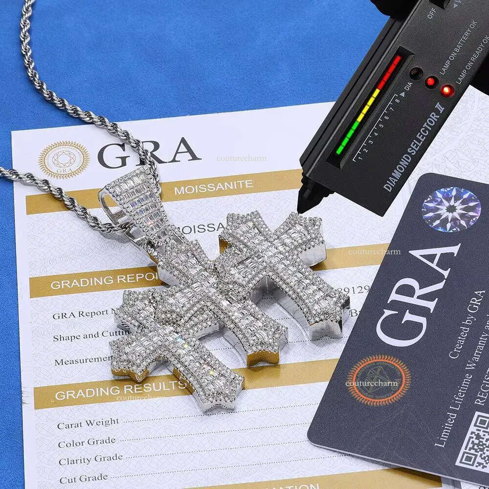 Hip Hop New Style Sterling Sier Sparkle VVS Iced Out Men Moissanite Jewelry Pendant Chain Link Triple Cross Charm
