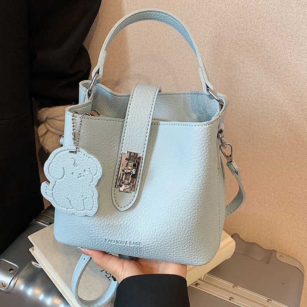 Summer Trendy Small Bucket Bag Wens 2025 New Highend Versatile Crossbody Bag Lychee Texture Tophandle Shoder Bags D251014