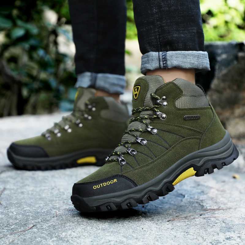 2025 Plus Size Couples Outdoor Mountain Desert Climbing Shoes Men Women Ankle Hiking Boots Fashion Classic Trekking Footwear C251014