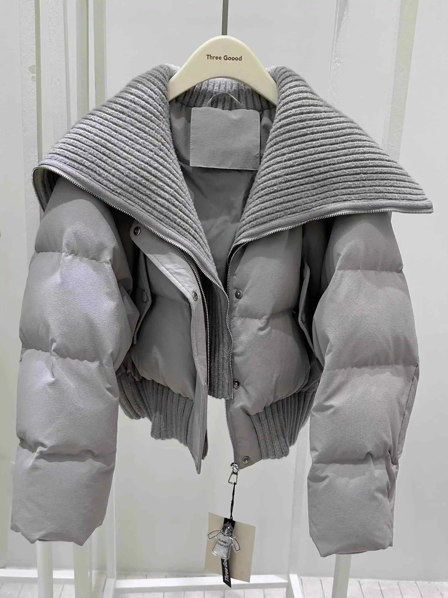 Fashion Women Down Jackets Big Lapel High Waist Zipper Short Puffer Coat Winter Casual Slim Thick Warm Outerwear Female 251009