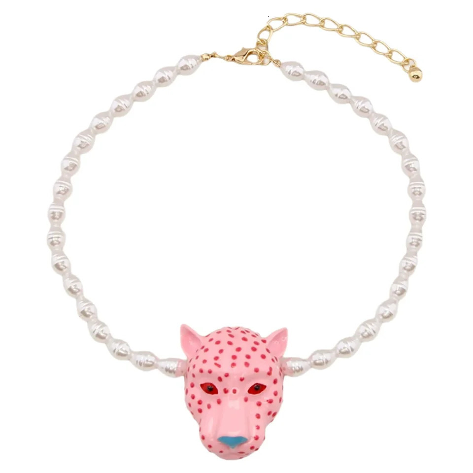Exaggerated Retro Enamel Leopard Head Pendant Pearl Necklace Womens Fashion Collarbone Chain Party Jewelry Accessories 251010