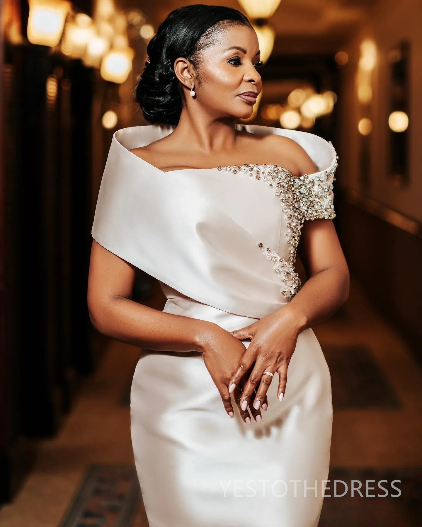 2025 Plus Size Mother Of The Bride Dress Off Shoulder Crystals Beaded Sequined Dress For Arabic Black Women Wedding Guest Outfit AMM158