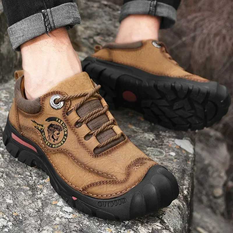 Outdoor Camping Hiking Shoes Men Genuine Leather Sports Sneakers Man Travel Casual Shoes Leisure Walking Climbing Mens Footwear C251014