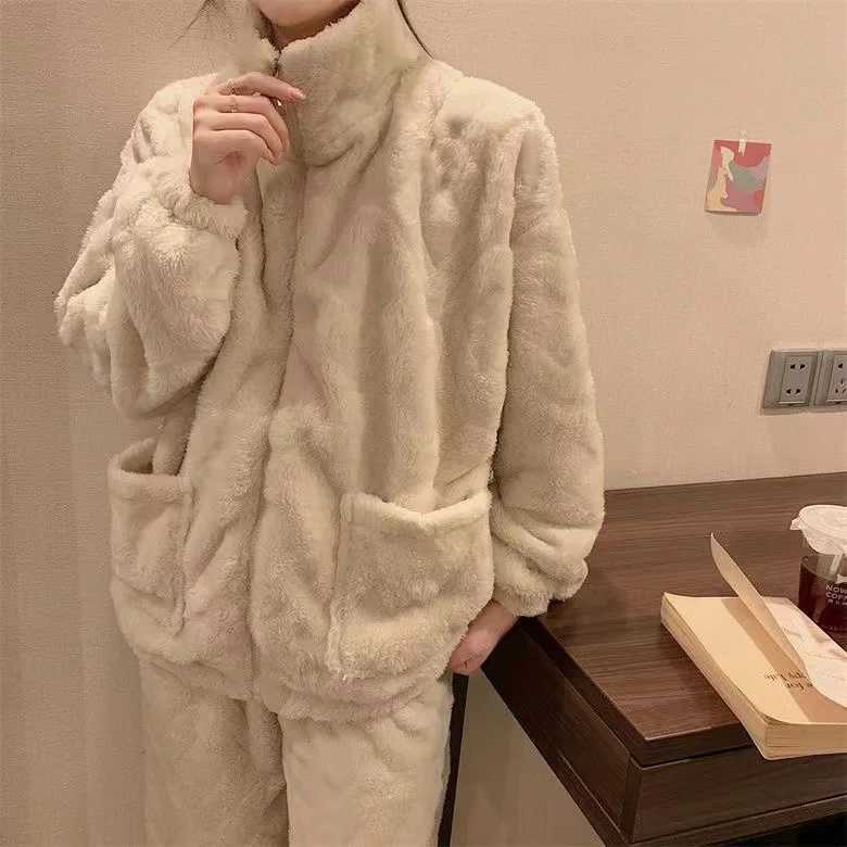Thicken Flannel Turtleneck 2PCS Pajamas Set Autumn Winter Female Sleepwear Trouser Suits Loose Casual Warm Coral Fleece Homewear Y251013