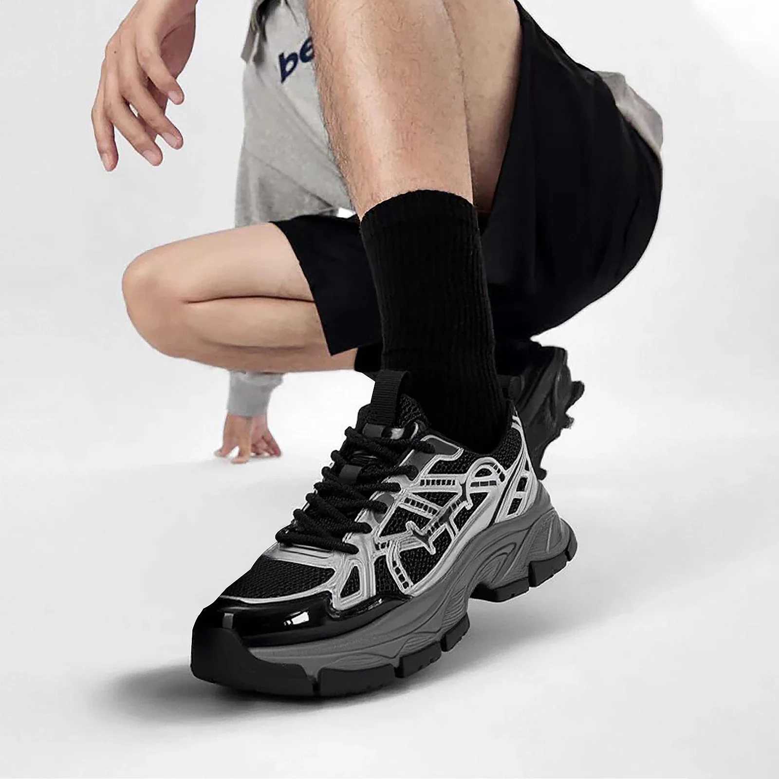 2025 Mens Shoes Luxury Brand Sneakers Lightweight Breathable Mesh Running Shoes Outdoor Casual Athletic Ball Lace Up Designs C251014