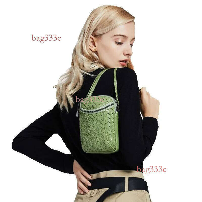 Women's New Korean Version Quilted Single Shoulder Crossbody Mini Handwoven Phone Bag Coin Purse Cowhide Woven Bag
