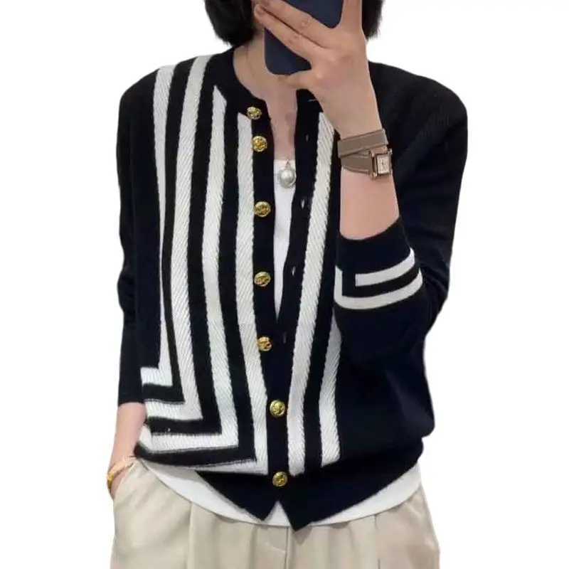 Fashion Temperament One Loose Knitting Cardigan Oice Lady Striped Long Sve Top Tee Women Cloes Trend Buttons Sweater W251014
