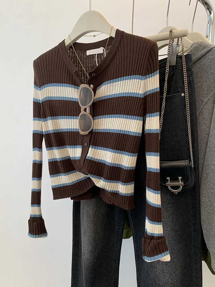 Contrasting Color Striped VNe Sweater Jaet Female Autumn New Harajuku R Long Sve Knitted Cardigan Women Tops W251014