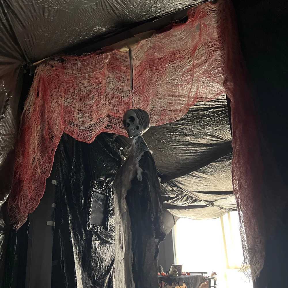 Halloween Bloody Gauze DecorationsHorror Bloody Cloth BandageDoor CurtainsssHalloween Haunted House Party Props C2510144