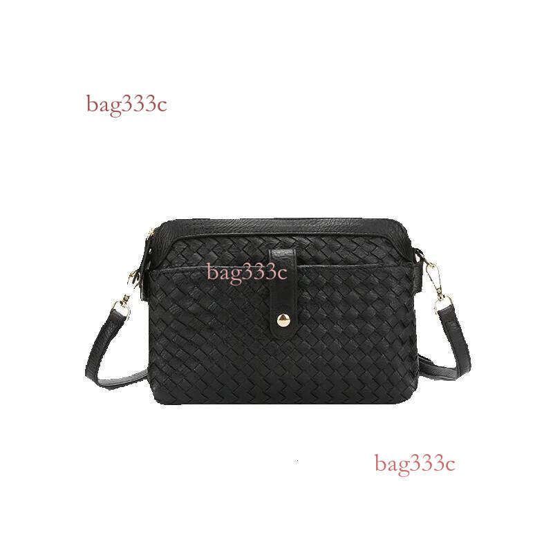 New Single Shoulder Multi-Functional Handbag Woven Underarm Fashion Commuter Crossbody Bag For Women Cowhide Woven Bag