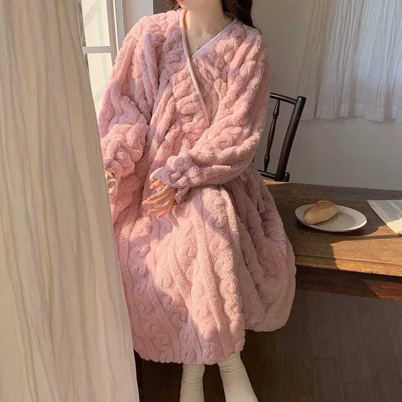 Women Autumn Winter Warm Flannel Nightgown Thickened Longsleeved Bathrobe Coral Velvet Vneck Laceup Pajamas Solid Loose Y251013
