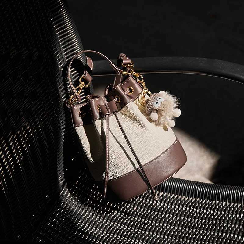 European and Wens Handbag 2023 New Summer Bucket Bag Wens Crossbody Bag Highend Leather Shoder Bag D251014