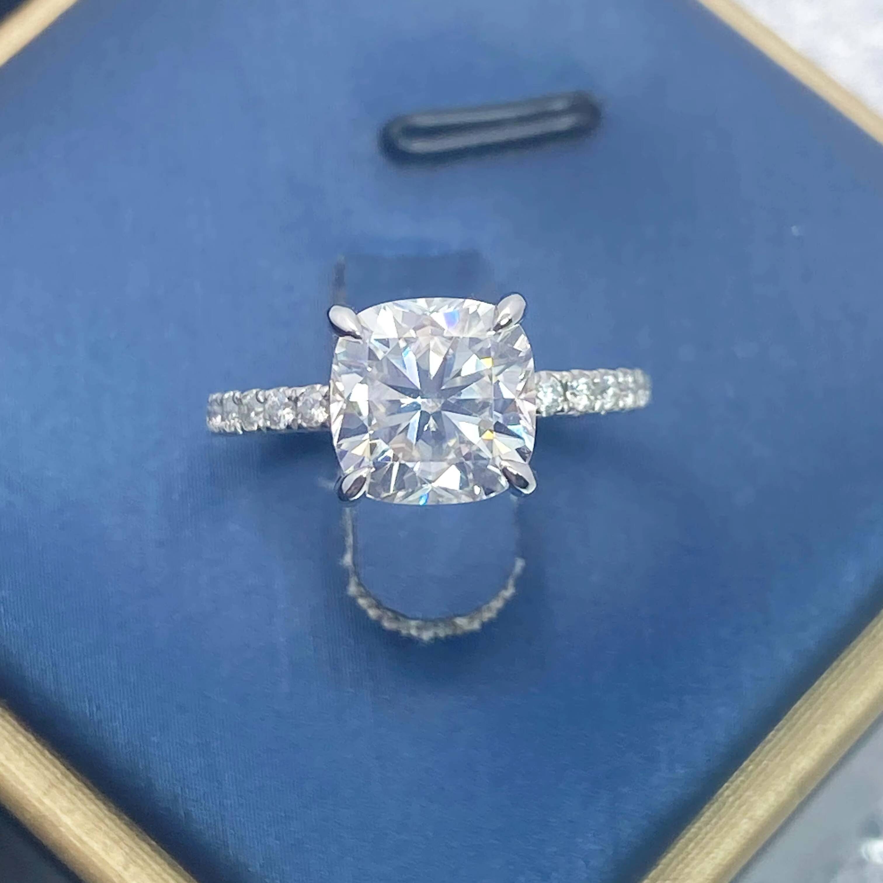 Cadermay Romantic Customized Ring PT950 25ct Cushion Shape Bright Cut D VVS1 Moissanite Engagement Wedding Ring for Women