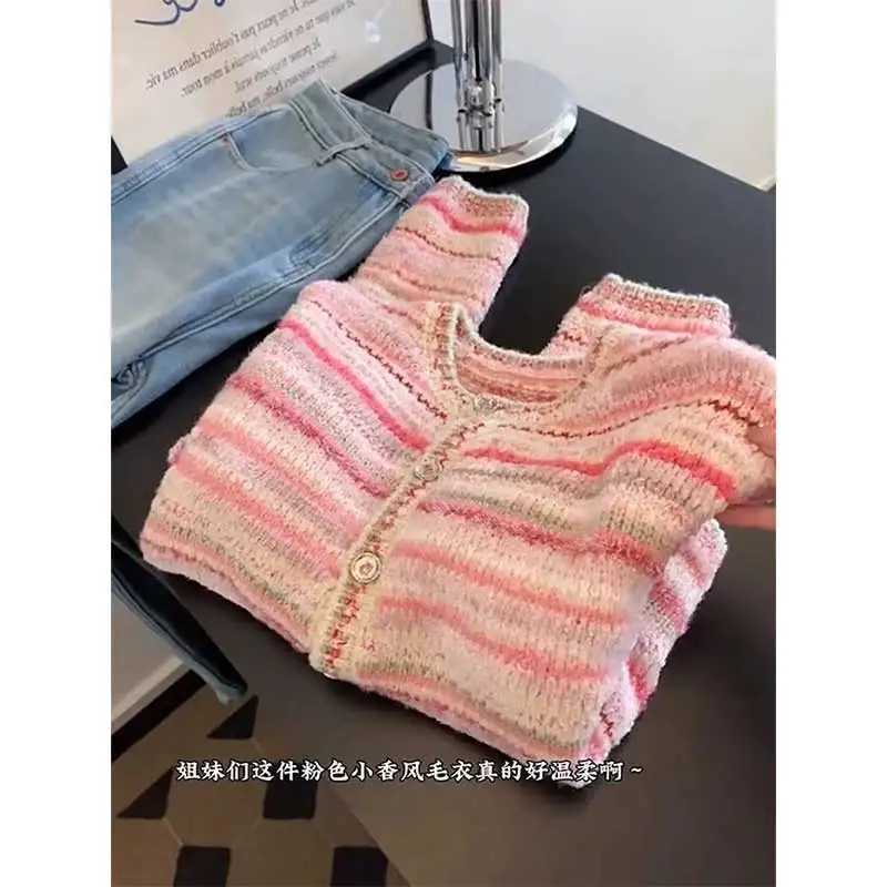 Women Cloing Spring Autumn Fashion Korean Striped Color Bloing One Cardigan Ladies Knitting Long Sve Appear in Coat W251014