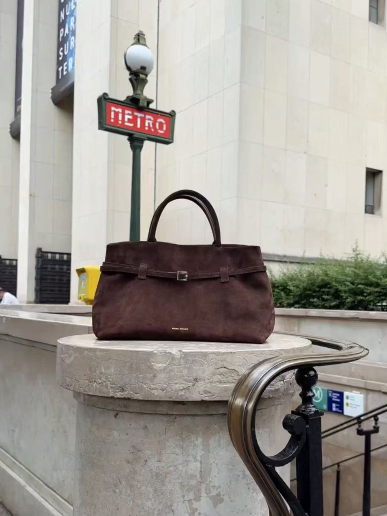 New Retro Tote Handbag With Large Capacity, High , Fashionable Commuting Women's Bag Fashion bags