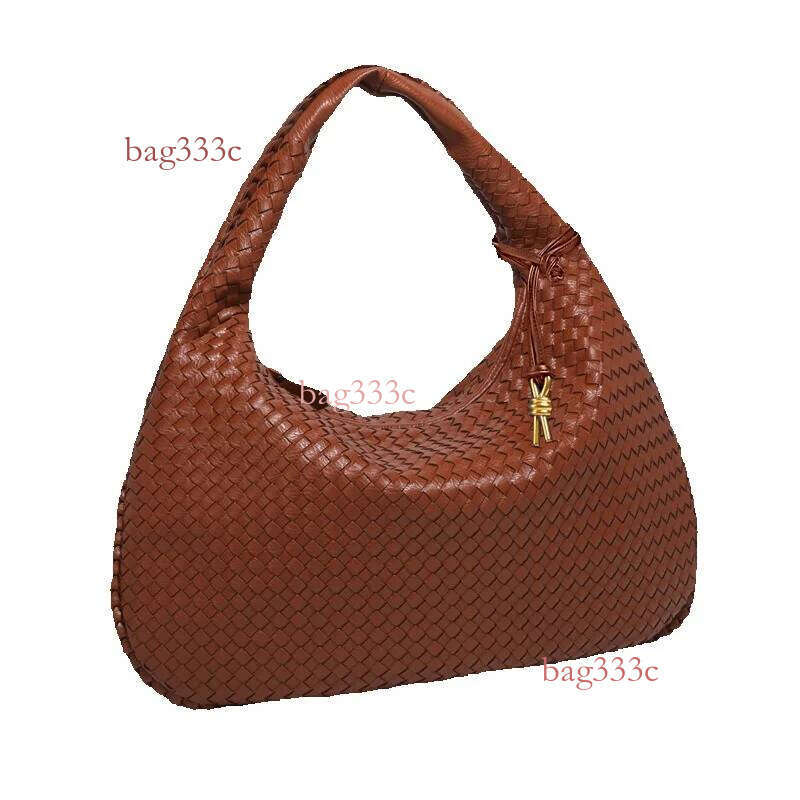 Hand-Woven Large Capacity Trendy Fashion Underarm Bag New Single Shoulder Handbag For Women Cowhide Woven Bag