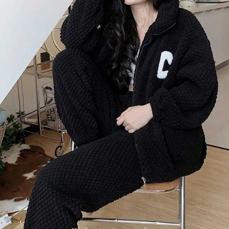Autumn Winter Women Pyjamas Sets Hooded Thick Zipper Cardigan Warm Homewear Coral Flannel Printed Letters Soft Pijama Suit Y251013