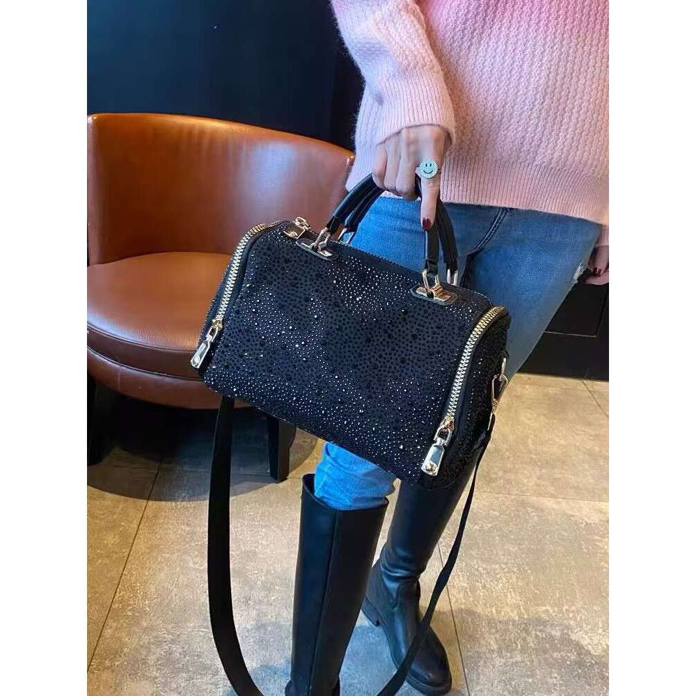 High-end Fashion Women's Bag with Rhinestones, Handbag, Large Capacity, Trendy Versatile, Shoulder and Crossbody Pillow Bag, New 2025 Model