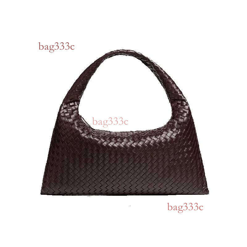 Woven Large Capacity Shoulder Bag For Women New Niche Versatile Elegant Commuter Handbag Trendy Crossbody Cowhide Woven Bag
