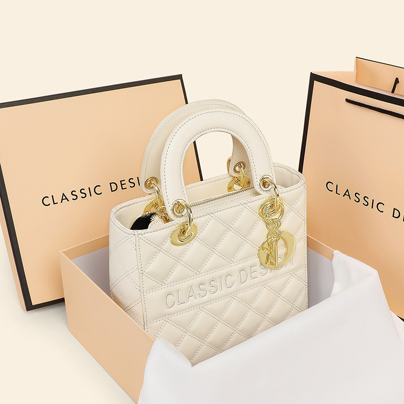 2025 new Princess Diana bag messenger bag high sense niche leather summer handbag Designer bags